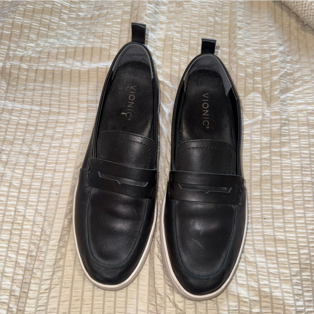 Vionic Black Leather Loafers with White Contrast Soles